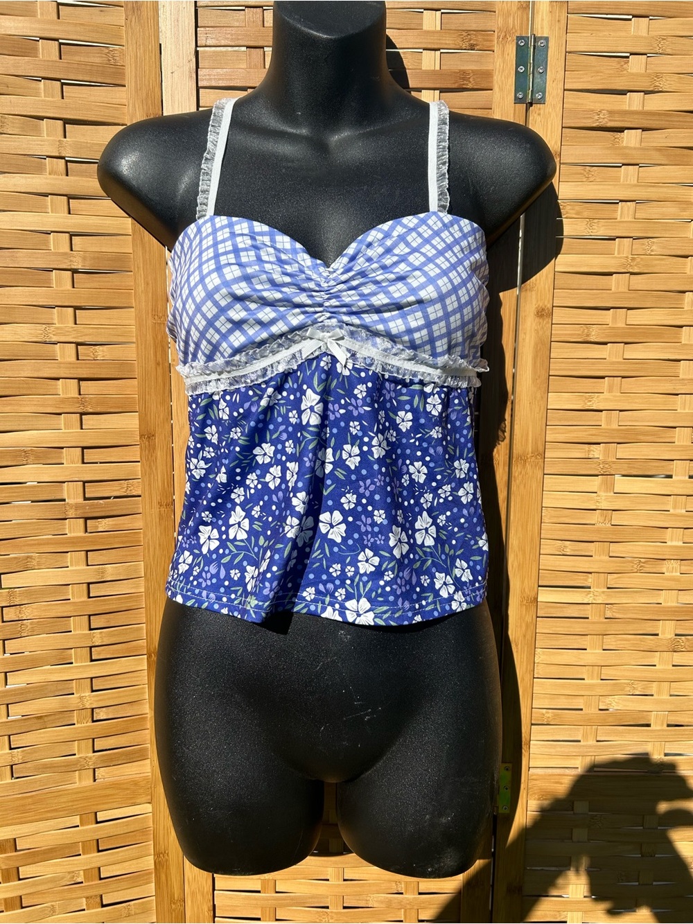 🔥3/$8- Blue Floral & Gingham Women’s Tank Top